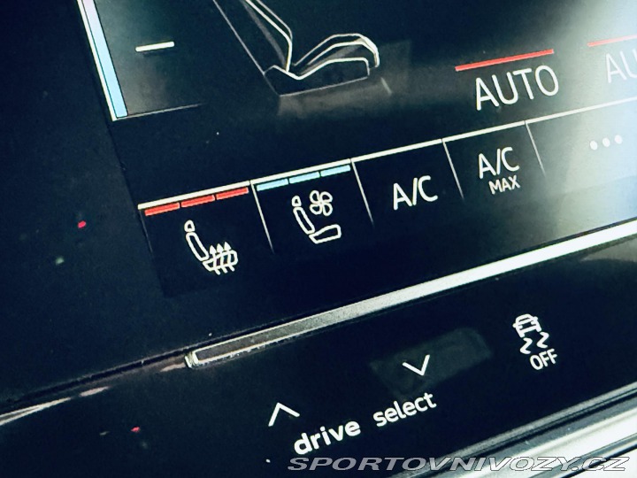 Audi RS7 CARBON*VALCONA*NEZ.TOP*ZÁ 2022