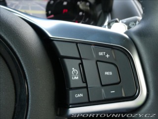 Jaguar F-Type 5,0 P450 V8 R-Dynamic RWD 2022