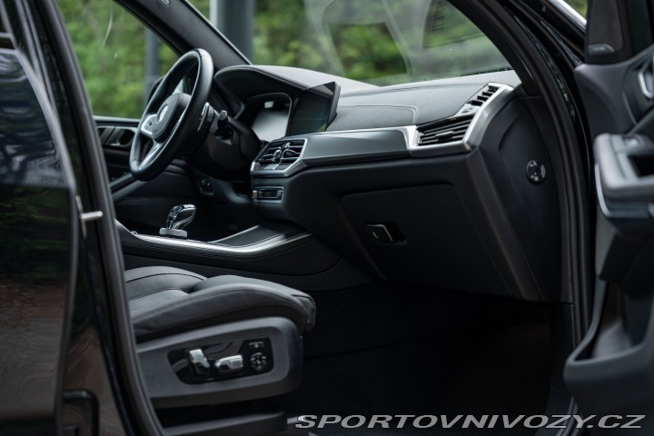 BMW X5 40d xDrive M-paket, LASER 2023