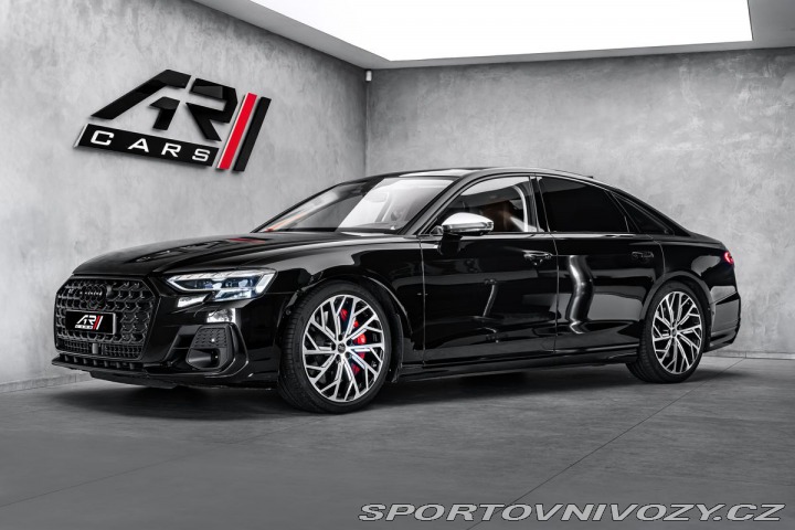 Audi S8 Exclusive masáže Pano HuD 2025