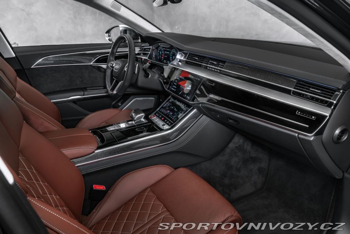 Audi S8 Exclusive masáže Pano HuD 2025