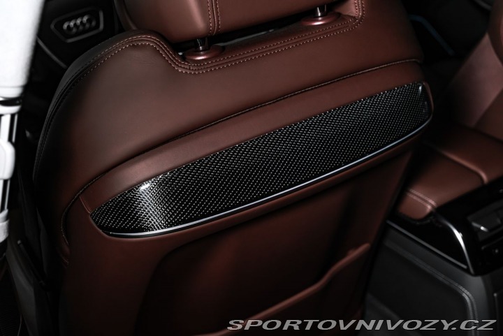 Audi S8 Exclusive masáže Pano HuD 2025