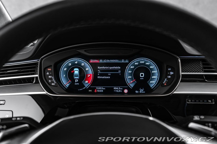 Audi S8 Exclusive masáže Pano HuD 2025