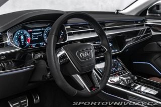 Audi S8 Exclusive masáže Pano HuD 2025