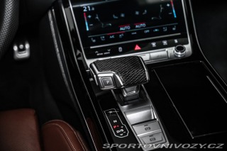 Audi S8 Exclusive masáže Pano HuD 2025