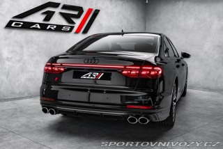 Audi S8 Exclusive masáže Pano HuD 2025