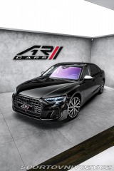 Audi S8 Exclusive masáže Pano HuD 2025