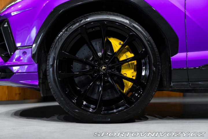 Lamborghini Urus 2025