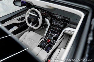 Lamborghini Urus  2025