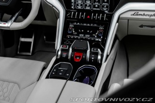 Lamborghini Urus  2025
