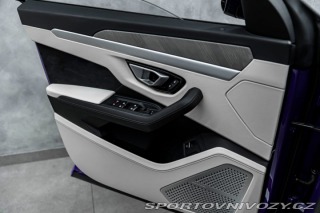 Lamborghini Urus  2025