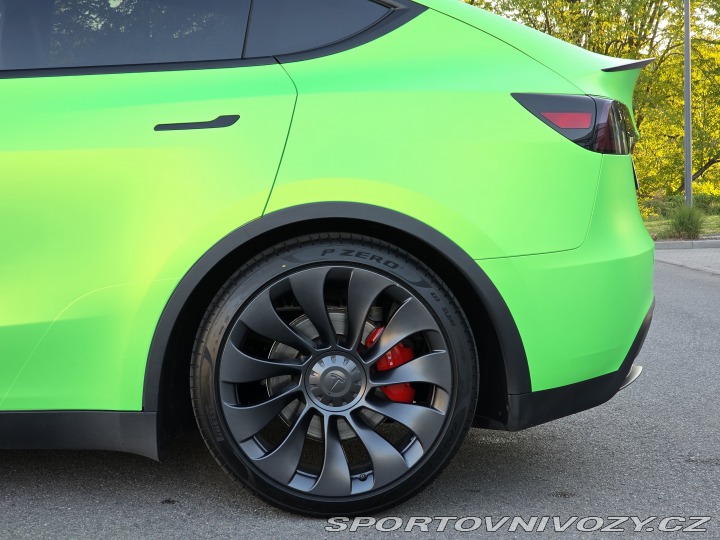 Tesla Model Y Performance, původ ČR 2024
