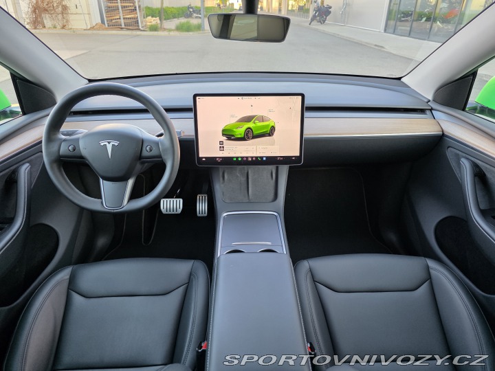 Tesla Model Y Performance, původ ČR 2024