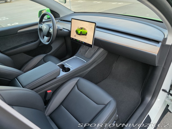 Tesla Model Y Performance, původ ČR 2024