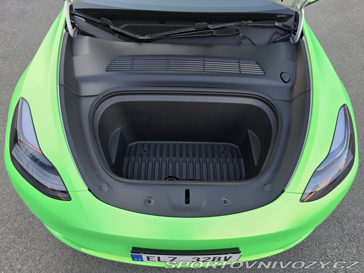 Tesla Model Y Performance, původ ČR 2024