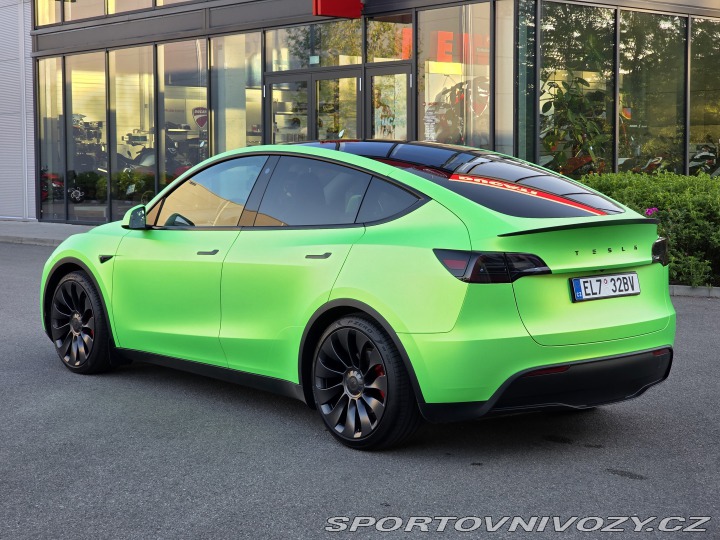 Tesla Model Y Performance, původ ČR 2024