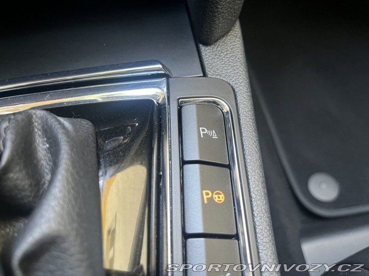 Škoda Superb 2.0TSI DSG MAX.VÝBAVA 2012