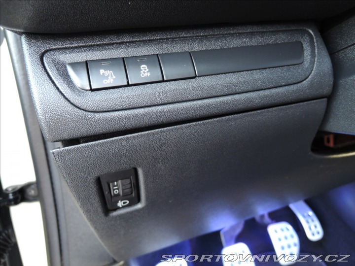Peugeot 208 GTi 1,6 GTi 200PS Navi Kůže 2013