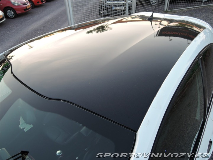 Peugeot 208 GTi 1,6 GTi 200PS Navi Kůže 2013