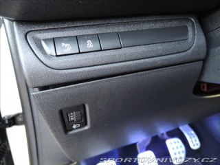 Peugeot 208 GTi 1,6 GTi 200PS Navi Kůže 2013