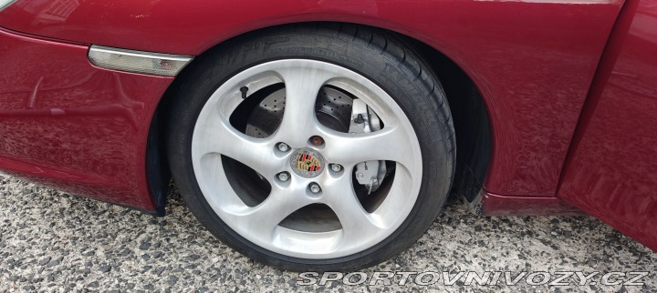 Porsche 911 Carrera 4 2003