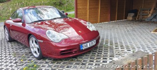 Porsche 911 Carrera 4 2003
