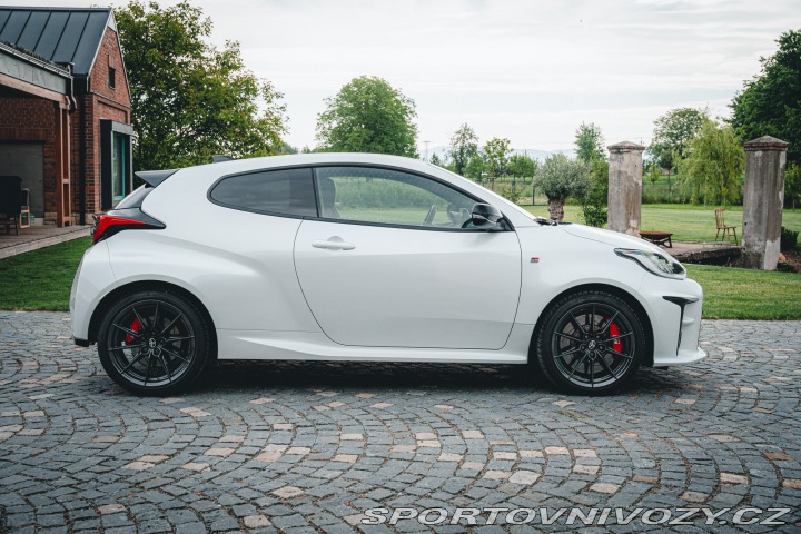 Toyota Yaris GR PERFORMANCE 4x4 1 MAJ 2021