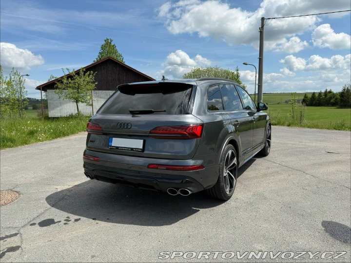 Audi SQ7  2023