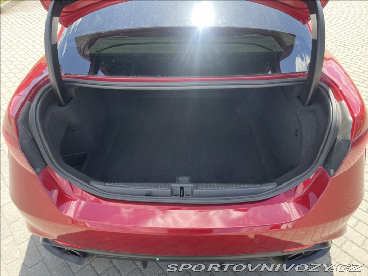 Alfa Romeo Giulia 2,9 QUADRIFOGLIO 375kw 2017