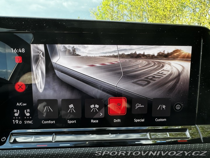 Volkswagen Golf R-performance manual 2022