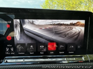 Volkswagen Golf R-performance manual 2022