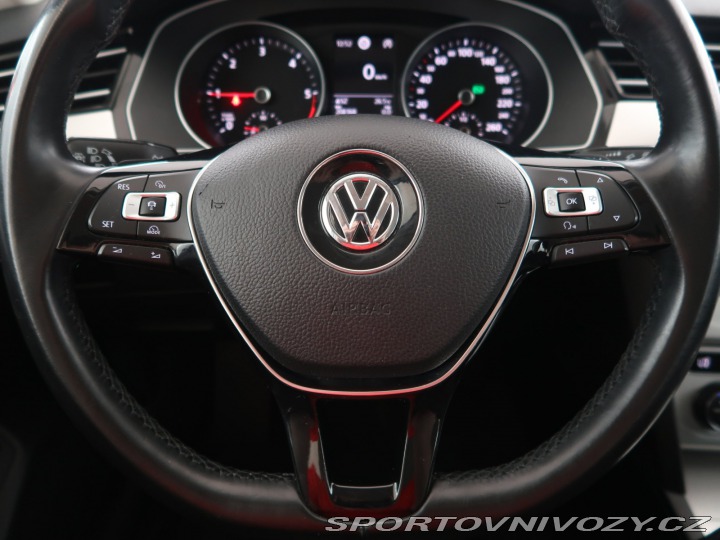 Volkswagen Ostatní modely Passat Comfortline 2.0 BiTDI 2015