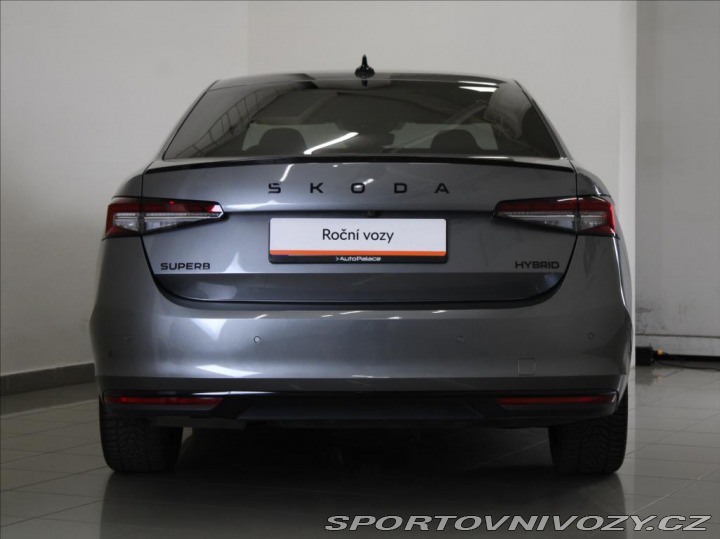 Škoda Superb 1,5 TSI m-HEV Sportline 5 2025