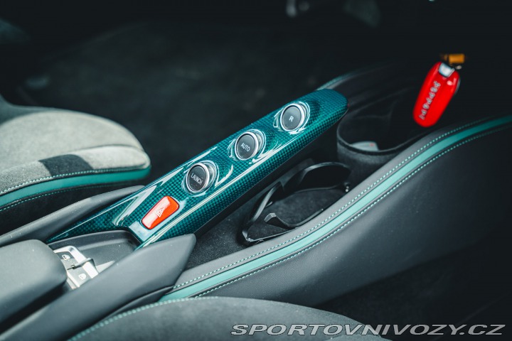 Ferrari F8 Tributo Special Tailor M 2022