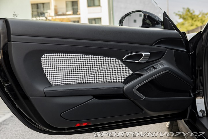 Porsche 718 Boxster 718 220kW300HP M6 2017