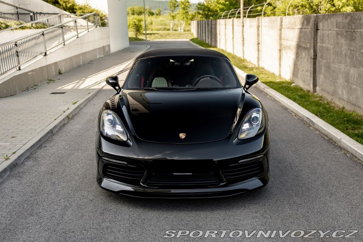 Porsche 718 Boxster 718 220kW300HP M6 2017