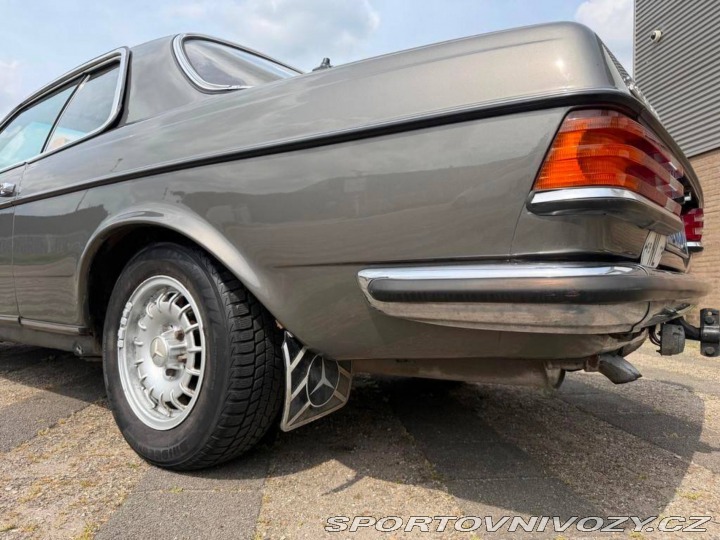 Mercedes-Benz Ostatní modely 280 W123 1977