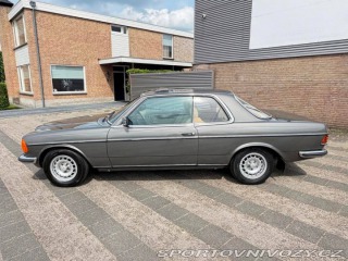 Mercedes-Benz Ostatní modely 280 W123 1977