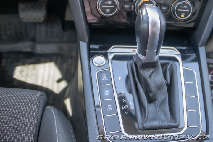 Volkswagen Ostatní modely Passat Variant Variant 2.0 BiTDI 240k B 2016