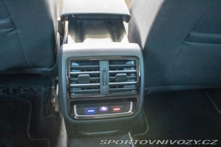 Volkswagen Ostatní modely Passat Variant Variant 2.0 BiTDI 240k B 2016