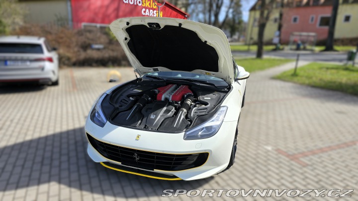 Ferrari GTC4Lusso 2019
