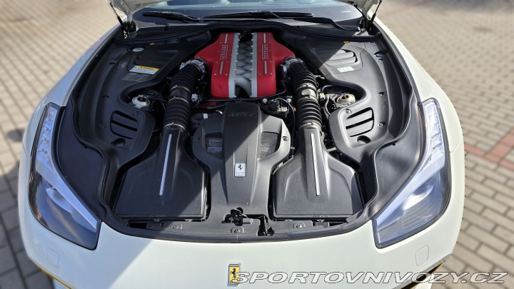 Ferrari GTC4Lusso 2019