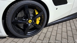 Ferrari GTC4Lusso 2019
