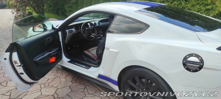 Ford Mustang 2,3 turbo Ecoboost 2015