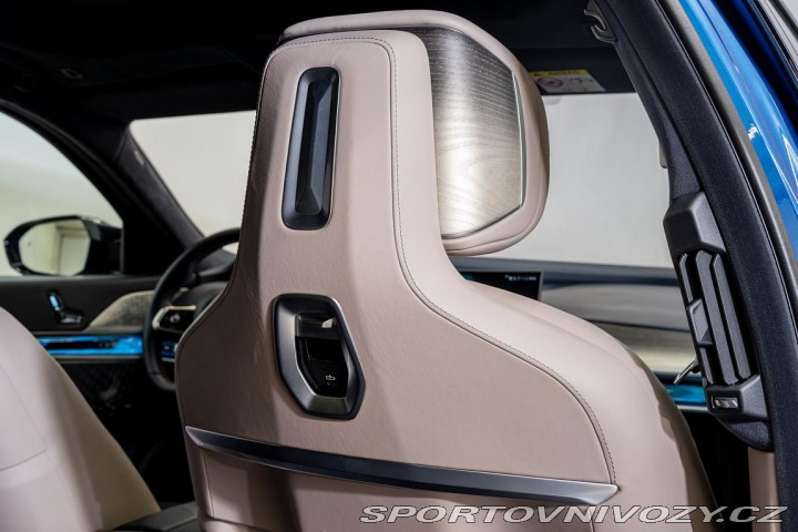 BMW i7 M70 xDrive 2024