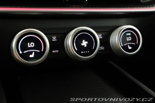 Škoda Superb Sportline 2.0 TSI 2025