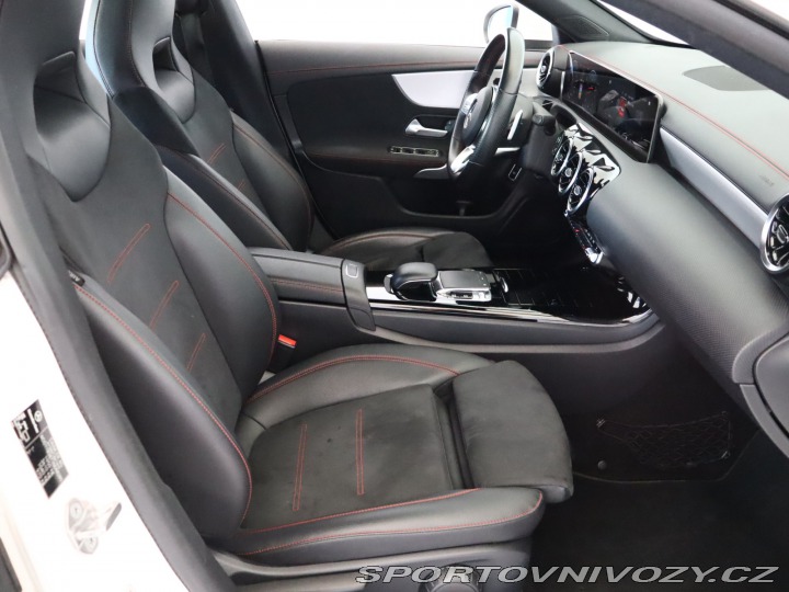 Mercedes-Benz CLA 200 2019