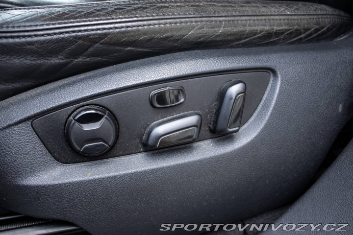 Volkswagen Ostatní modely Touareg 3.0 TSI Tiptronic / 245k 2012