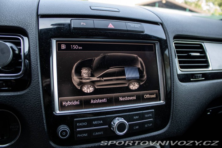 Volkswagen Ostatní modely Touareg 3.0 TSI Tiptronic / 245k 2012