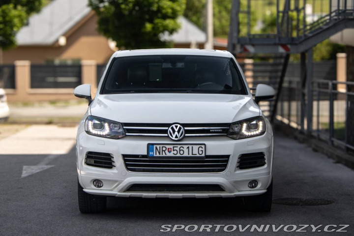 Volkswagen Ostatní modely Touareg  3.0 TSI Tiptronic / 245k 2012